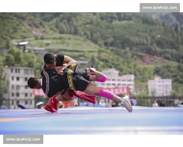 摔跤比赛中的精彩时刻：当选手们以飞身技巧射向胜利的那一刻